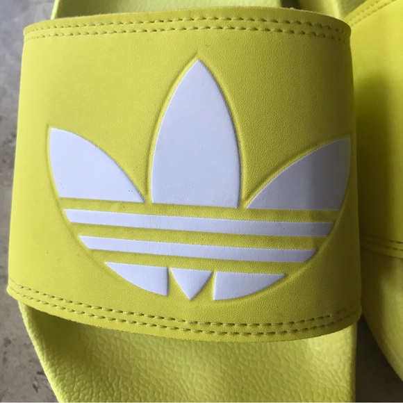 Adidas Adilette Lite Slides Unisex Size Mens 8 Womens 9 - Picture 2 of 7